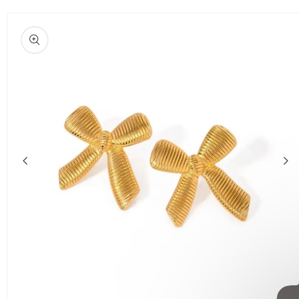 Elegant Gold Bow Earrings - Picture 3 of 3